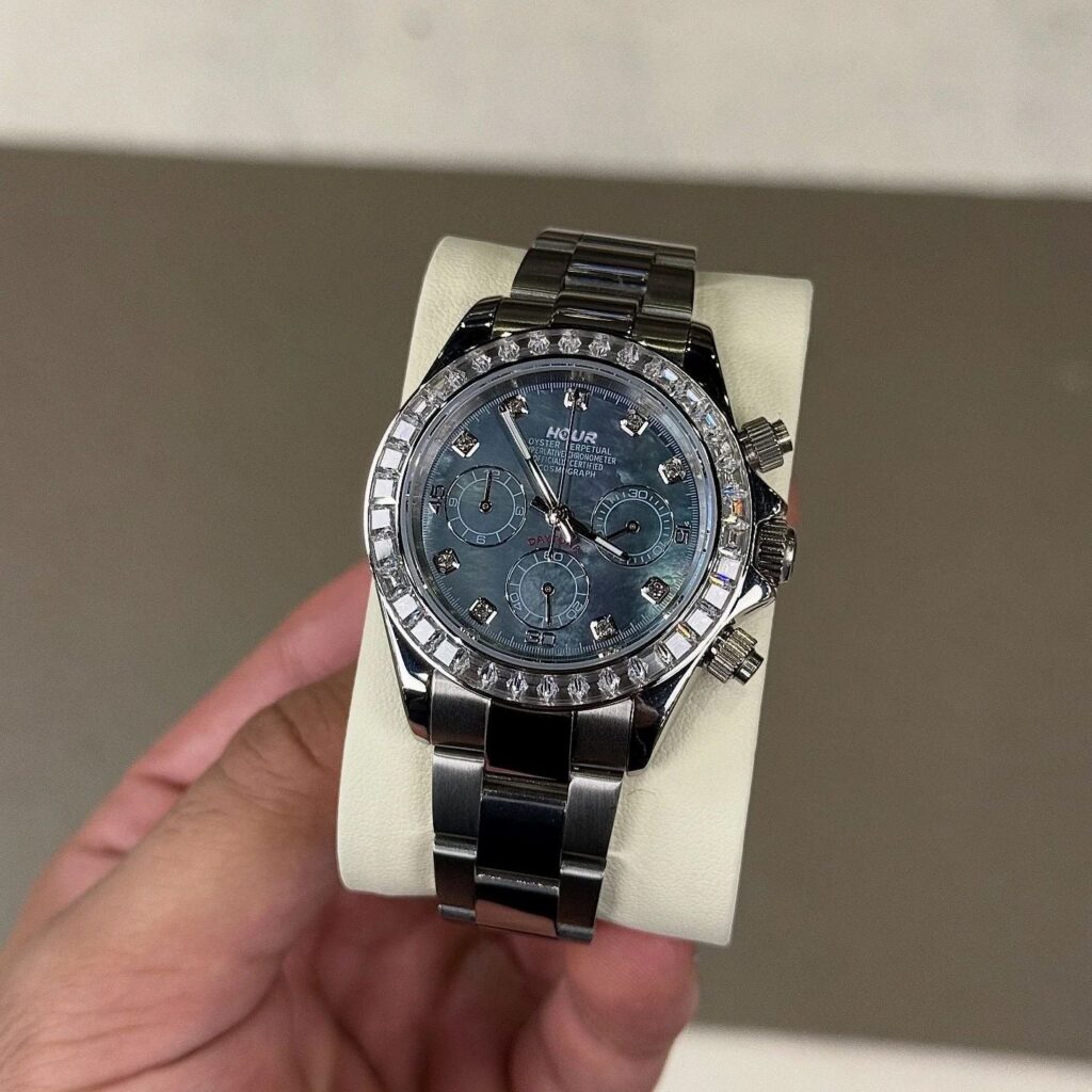 Mother of Pearl Diamond Dial