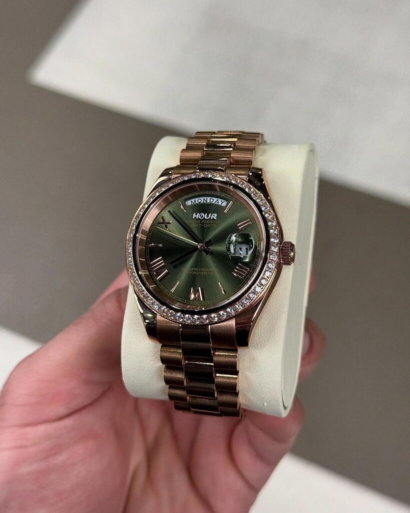 Royale Roman Numeral Dial